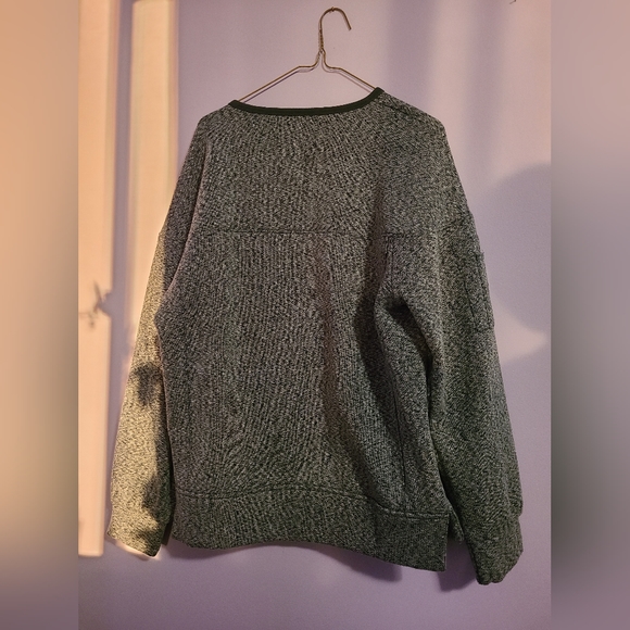 Crewneck - Picture 4 of 7